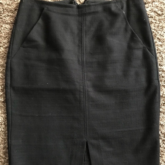 LOFT Dresses & Skirts - Loft Black Tweed Front Slit Pencil Skirt Size 2